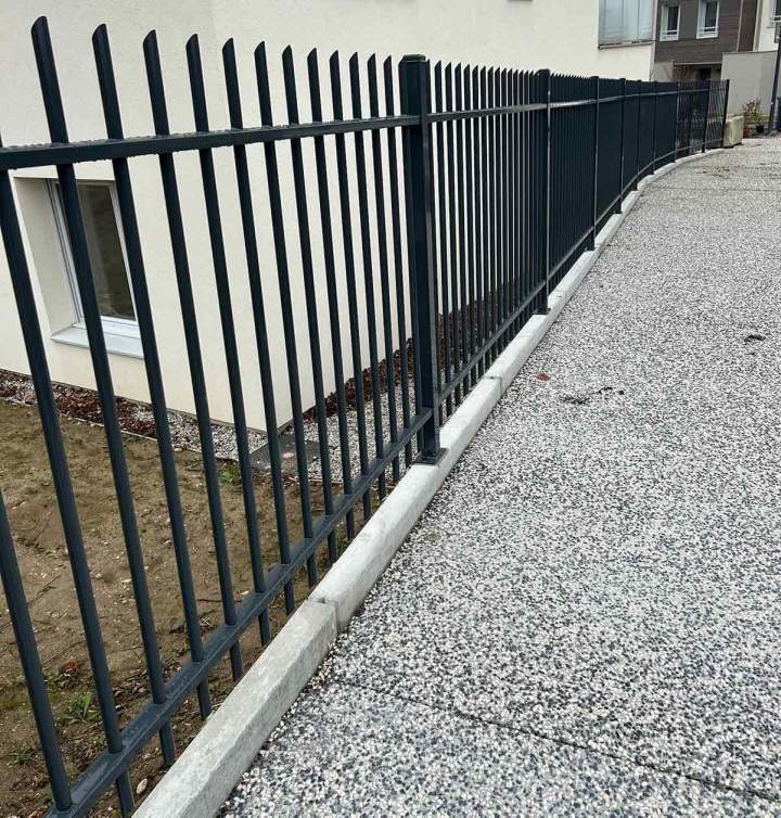 Pose de tous les styles de clôtures avec le matériau de votre choix